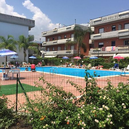 Taormina Mare Piscina Fondachello Fondachello (Mascali) Exterior foto